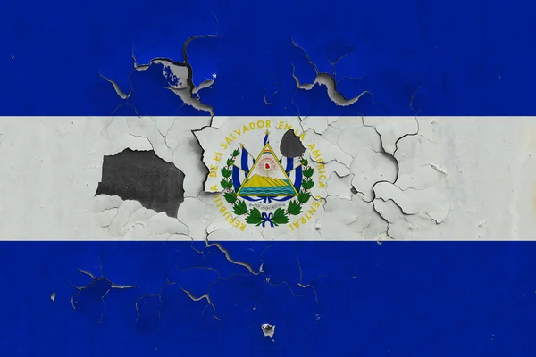 Salvadorin Lippu Sulkeutuu Vanha Vaurioitunut Likainen Seinään Kuorinta Pois Maali — kuvapankkivalokuva