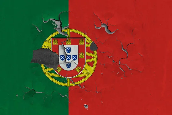 Flaga Portugalii Zamyka Stare Uszkodzone Brudne Ściany Odrywając Farbę Aby — Zdjęcie stockowe