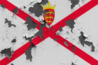 Jersey bayrağı boyalı, hasarlı ve kirli. Beton yüzeyi görmek için boyayı söküyor. Klasik Ulusal Konsept.