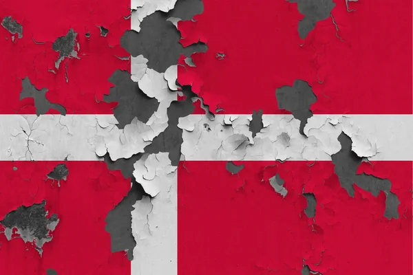 Danmark Flagga Närbild Målade Skadade Och Smutsiga Väggen Skala Bort — Stockfoto