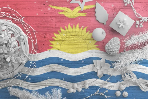 Bandera Kiribati Sobre Mesa Madera Con Objetos Nieve Navidad Año — Foto de Stock