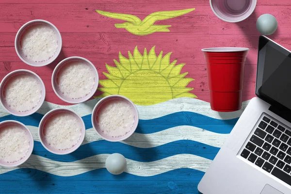 Kiribati Concepto Bandera Con Vasos Plástico Cerveza Pong Portátil Mesa — Foto de Stock