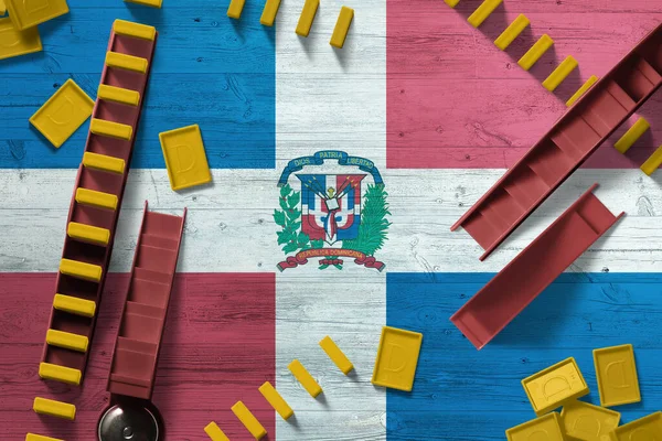 Dominikánská Republika Vlajka Národním Pozadím Dominy Dřevěném Stole Horní Pohled — Stock fotografie