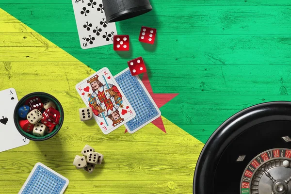 Французская Гвиана Тема Казино Тузы Игре Покер Карты Фишки Красном — стоковое фото