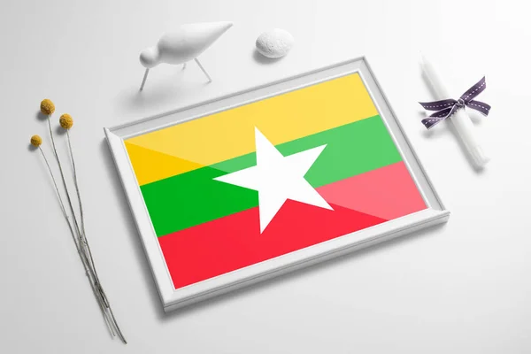 Bandera Myanmar Marco Madera Mesa Blanco Concepto Suave Natural Tema — Foto de Stock