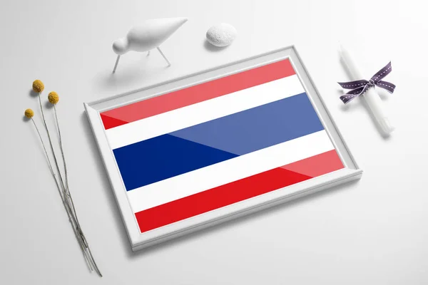 Bandera Tailandia Marco Madera Sobre Mesa Blanco Concepto Suave Natural — Foto de Stock