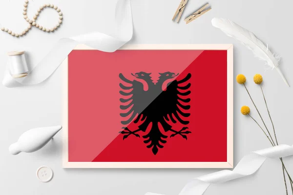 Bandiera Albania Cornice Legno Sfondo Creativo Bianco Tema Bianco Piuma — Foto Stock