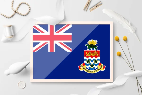 Bandera Las Islas Caimán Marco Madera Sobre Fondo Creativo Blanco — Foto de Stock