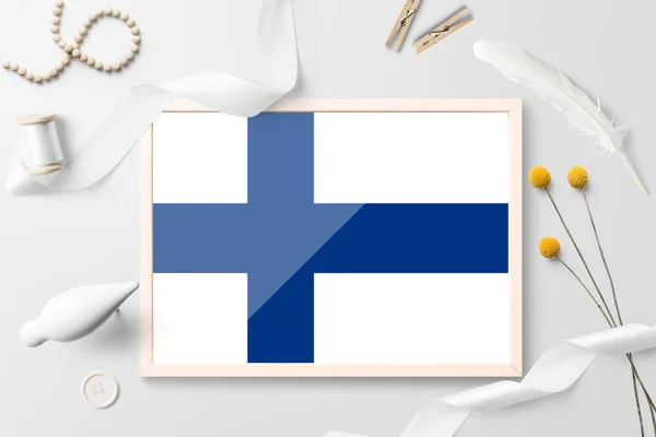 Bandera Finlandia Marco Madera Sobre Fondo Creativo Blanco Tema Blanco — Foto de Stock