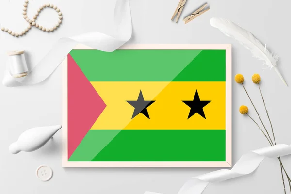 Bandera Santo Tomé Príncipe Marco Madera Sobre Fondo Creativo Blanco — Foto de Stock