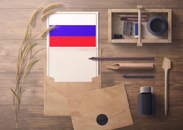 Zaproszenie Rosji Koncepcja Listu Flaga Papierem Kopertą Temat Retro Przegrodą — Zdjęcie stockowe