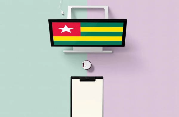 Togo Bandera Nacional Pantalla Computadora Vista Superior Cupcake Papel Nota — Foto de Stock