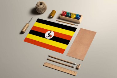 Güzel el yazısı, kalem, kalem, mürekkep, fırça, el işi kağıt ve karton işçiliği için Uganda el yazısı, aksesuar ve araçları.