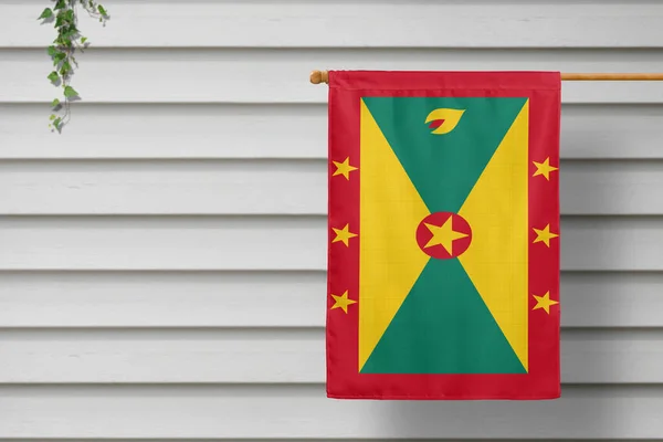 Grenada Nationale Kleine Vlag Hangt Aan Een Houten Hek Langs — Stockfoto