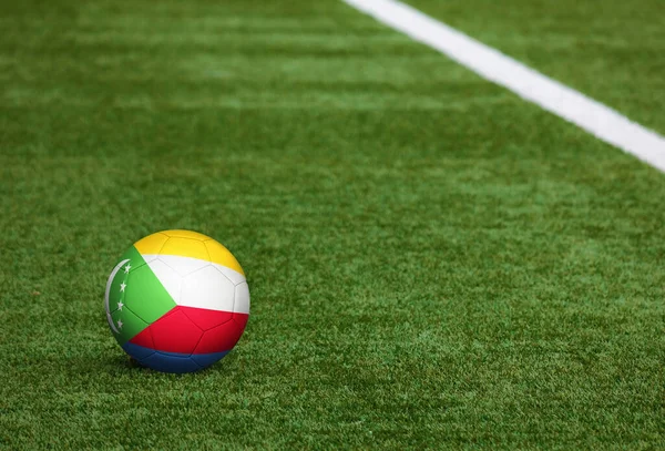 Comoren Vlag Bal Voetbalveld Achtergrond Nationaal Voetbal Thema Groen Gras — Stockfoto