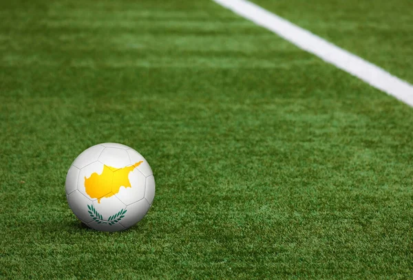 Cipro Bandiera Palla Sfondo Campo Calcio Tema Nazionale Calcio Erba — Foto Stock