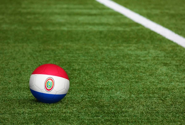 Paraguay Vlag Bal Voetbalveld Achtergrond Nationaal Voetbal Thema Groen Gras — Stockfoto