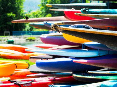 Küme Pyrenees gölde Kano