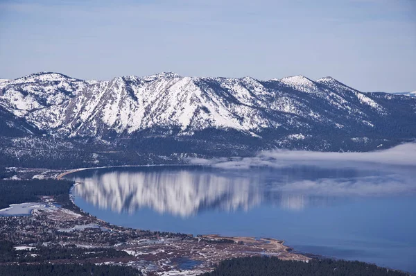 South Lake Tahoe, Kaliforniya havadan görünümü.