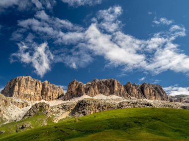 İtalyan Dolomiti 'deki Pordoi Geçidi