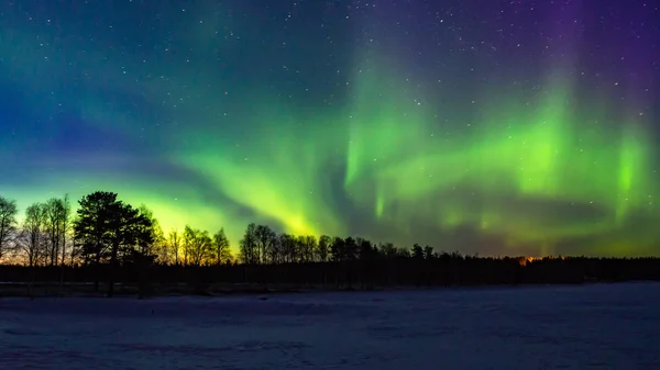 Luces Boreales Sobre Ciudad Rovaniemi Finlandia Con Cielo Estrellado — Foto de Stock