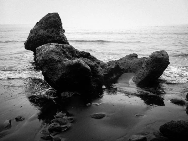 Paisaje Rocoso Costa Del Océano Atlántico Blanco Negro Islandia — Foto de Stock