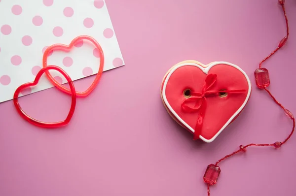 Romantic Background Valentine Gingerbread Hearts Love Love Congratulation Pink White — Stock Photo, Image