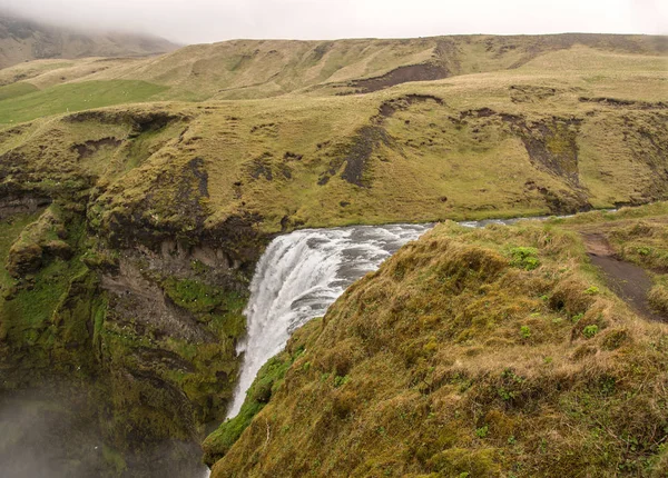 Wodospad Skogafoss Islandii Widziane Boku — Zdjęcie stockowe