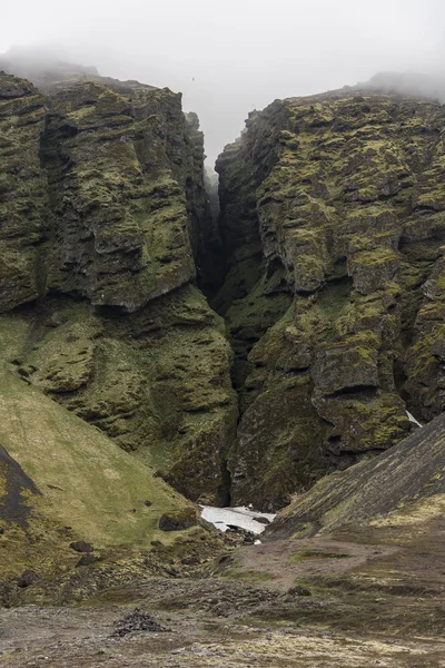 Raudfeldsgja Gorge portret — Stockfoto