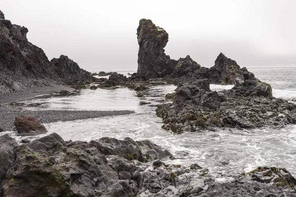 Djupalonssandur beach rocks — Stock Photo, Image