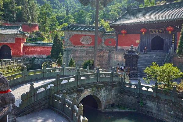 Templo Kungfu Antigo Wudangshan Montanha China Belo Edifício Montanha Este — Fotografia de Stock