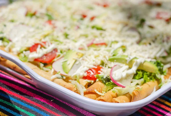 Salata ile Meksika Tacos
