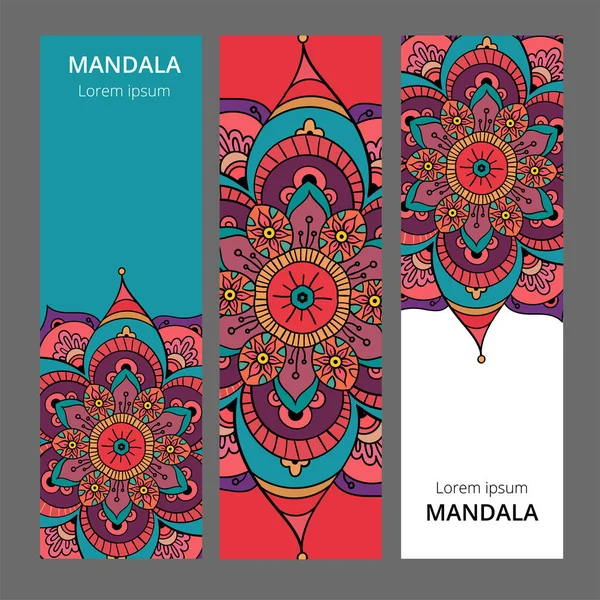 Indiska blommig paisley medaljong banners. Etniska Mandala prydnad. Kan användas för textil, gratulationskort, målarbok, telefon fallet print. — Stock vektor