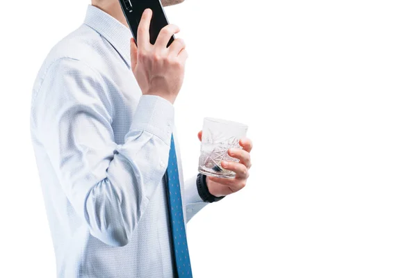 Homem Negócios Uma Camisa Com Gravata Fala Telefone Segura Copo — Fotografia de Stock