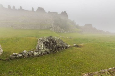 Inca adımları aşağıdaki birkaç ünlü seyahat hedef içindeki caddeler yollar içinde: Machu Picchu Kalesi İnka İmparatorluğu Andes kayıp şehir, sadece inanılmaz bir temsilidir sisli bir günde