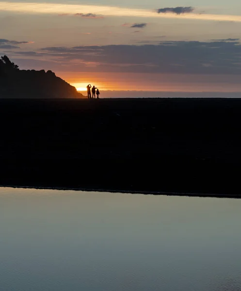 Lidé Relaxační Destinaci Cueva Los Patos Liles Úžasnou Pláží Výhledem — Stock fotografie