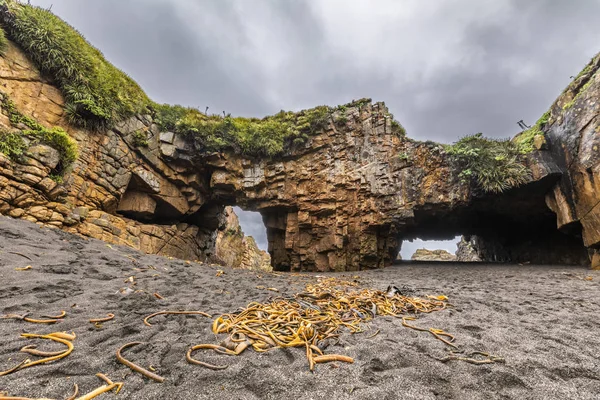 Знаменитий Подорожі Cueva Los Patos Liles Дивного Пляжу Трьома Печери — стокове фото