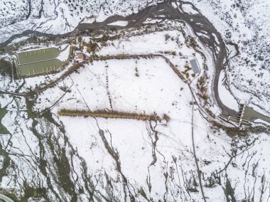 Andes vadiler Orta Şili, Cajon del Maipo, Santiago de Chile, kar eriyor ise inanılmaz dağlar vadiler sayısı ve su Pasifik Okyanusu bir çıkış aramak deneyin