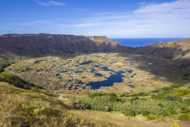 Paskalya Adası kıyıları harika bir kıyı şeridi görüyor, Rapa Nui, Şili