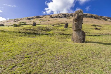 Rano Raraku volkan, nerede tüm geçmiş, biraz-in onları inşa edildi Moais ocağı hala devam, bekleyen ocağı belki, bir gün ulaşmak orada son durak