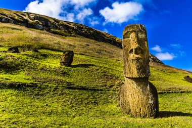 Rano Raraku volkan, nerede tüm geçmiş, biraz-in onları inşa edildi Moais ocağı hala devam, bekleyen ocağı belki, bir gün ulaşmak orada son durak