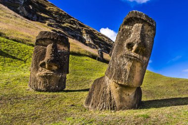 Rano Raraku volkan, nerede tüm geçmiş, biraz-in onları inşa edildi Moais ocağı hala devam, bekleyen ocağı belki, bir gün ulaşmak orada son durak
