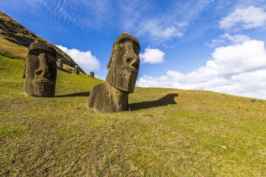 Rano Raraku volkan, nerede tüm geçmiş, biraz-in onları inşa edildi Moais ocağı hala devam, bekleyen ocağı belki, bir gün ulaşmak orada son durak