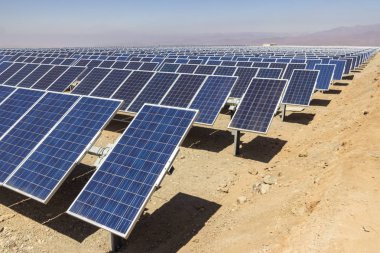Güneş enerjisi, Co2 emisyonlarını azaltmak için temiz teknoloji. Güneş enerjisi için en iyi yer, kuzey Şili Atacama Çölü var. Güneş gibi yenilenebilir kaynakları ile temiz enerji için güneş enerjisi üreten