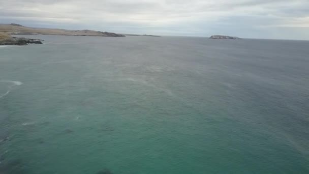 초릴로스 해변의 아타카마 지역의 영상보기 놀라운 절벽과 지구에 경외풍경과 지질학에 — 비디오