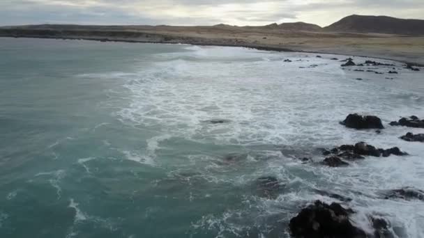 Lotnicze Raw Widok Atacama Desert Wybrzeża Obszar Plaży Chorrillos Niesamowity — Wideo stockowe