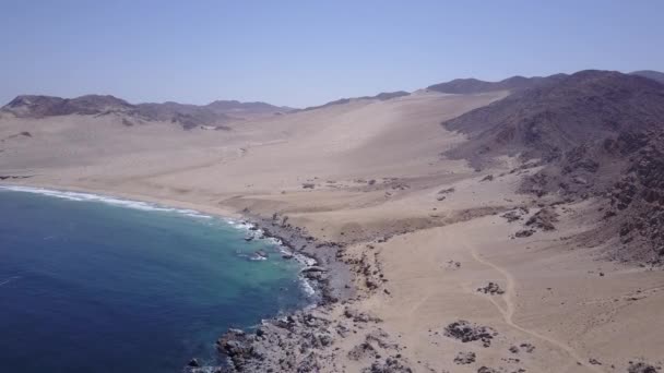 Cifuncho Пляж Воздушные Кадры Пустыне Атакама Закат Лучи Освещает Удивительный — стоковое видео