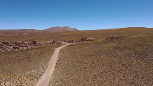 Aerial Raw Filmvisning Atacama Desert Fantastisk Robust Vulkaniskt Landskap Med — Stockvideo