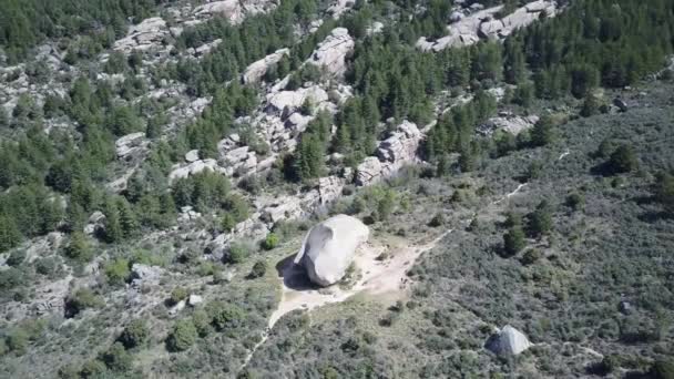 Vista Aérea Tolmo Dentro Parque Regional Pedriza — Vídeo de Stock