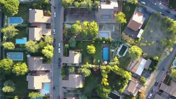 Madrid Şehrine Yakın Bir Yerleşim Bölgesinin Havai Görünümü Drone Ağaçlar — Stok video